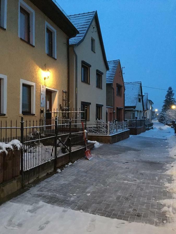 Radler Pension Wettin Exterior foto
